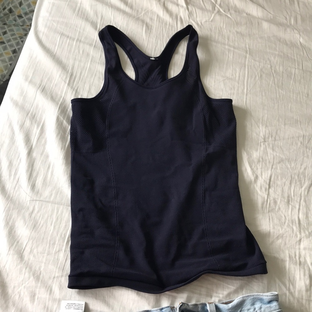Lululemon tank